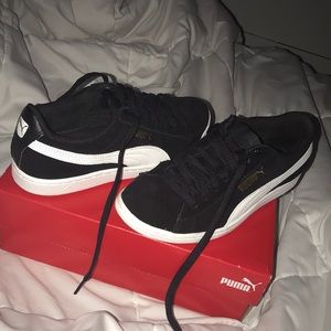 Puma vikky black and white